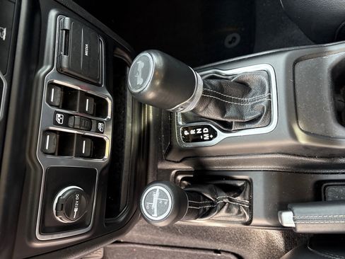 Used 2022 Jeep Wrangler Sahara w/ Cold Weather Group image 23