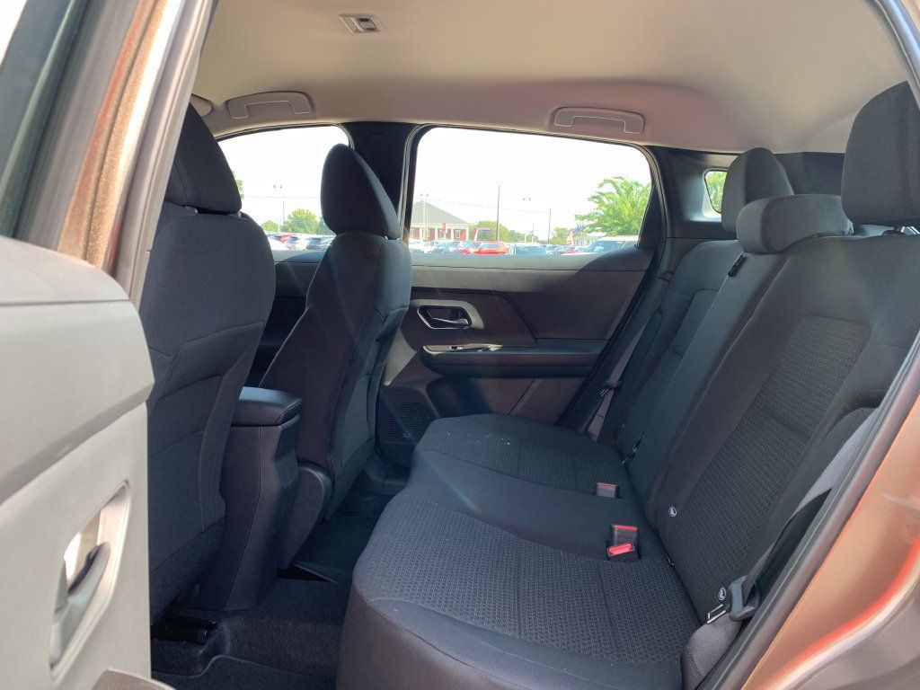 New 2027 Nissan Kicks S FWD image 19