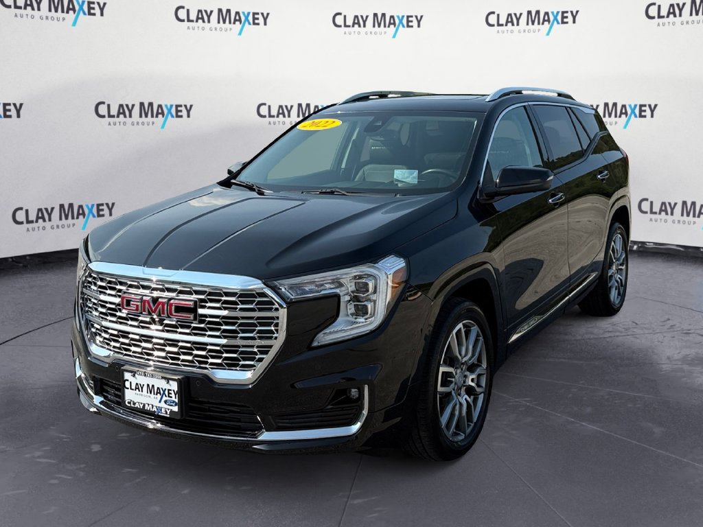 Used 2022 GMC Terrain Denali w/ Denali Premium Package AWD/4WD image 1