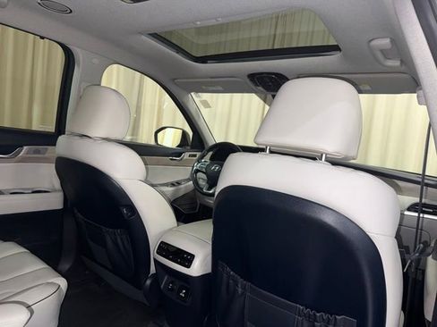 Used 2021 Hyundai Palisade Limited image 32