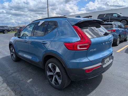 Used 2024 Volvo XC40 B5 Core image 6