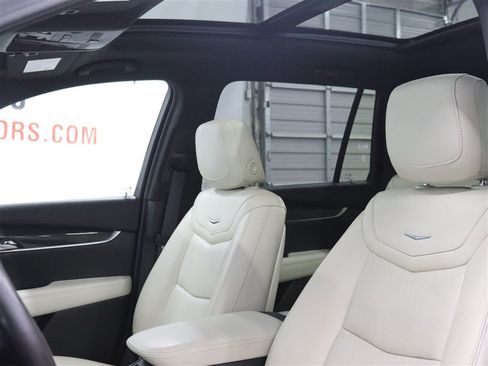 Used 2021 Cadillac XT6 Sport AWD/4WD image 19