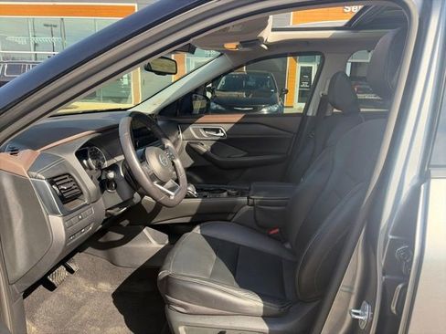 Used 2021 Nissan Rogue SL w/ Premium Package image 21