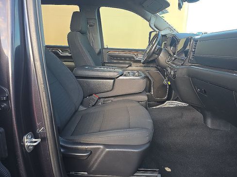 Used 2024 Chevrolet Silverado 2500 LT AWD/4WD image 7
