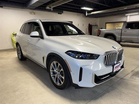 Used 2026 BMW X5 xDrive40i AWD/4WD image 4