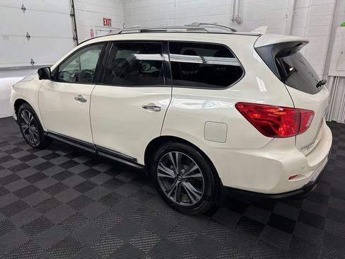 Used 2019 Nissan Pathfinder Platinum AWD/4WD image 7