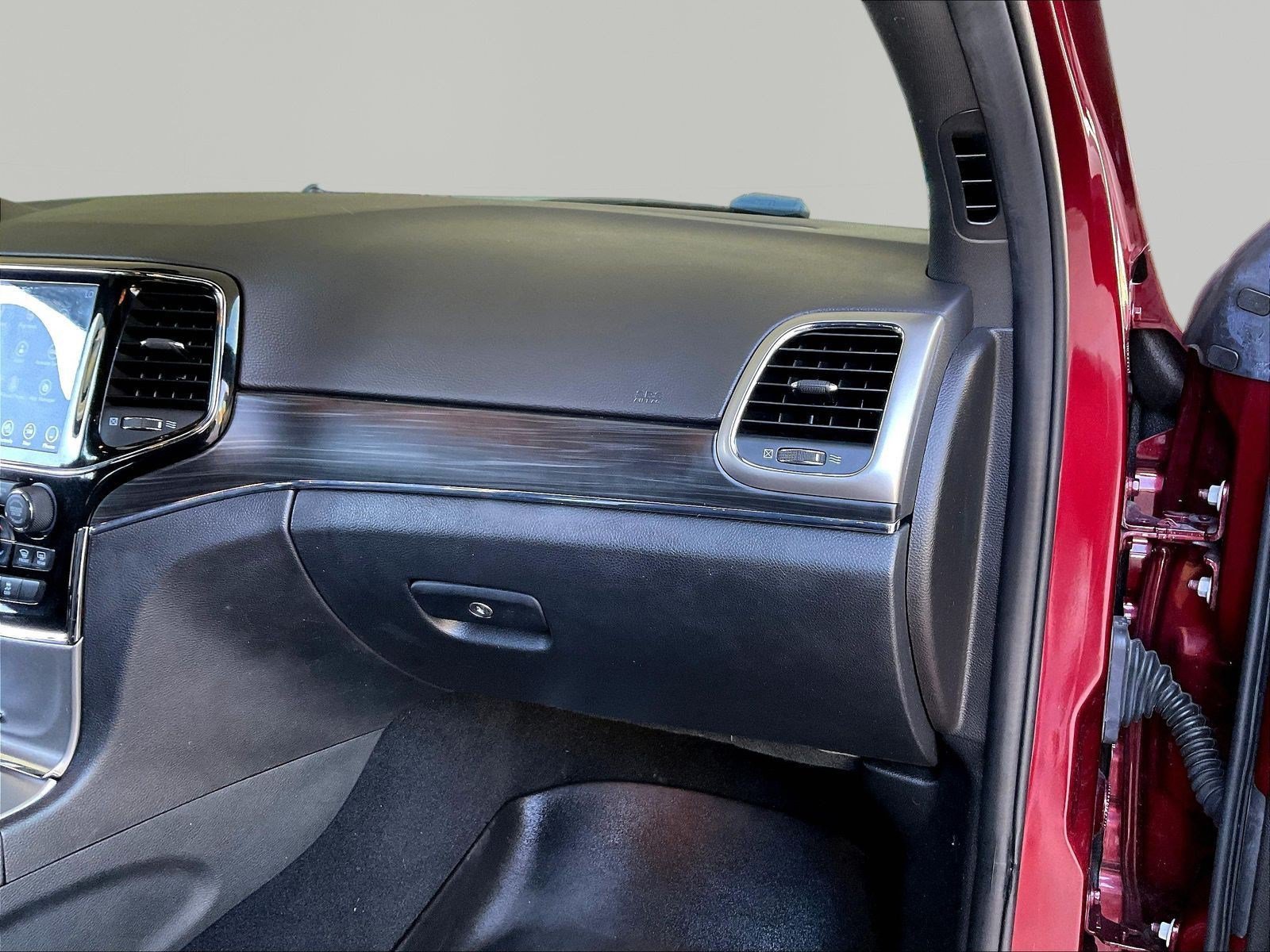 Used 2019 Jeep Grand Cherokee Limited AWD/4WD image 25
