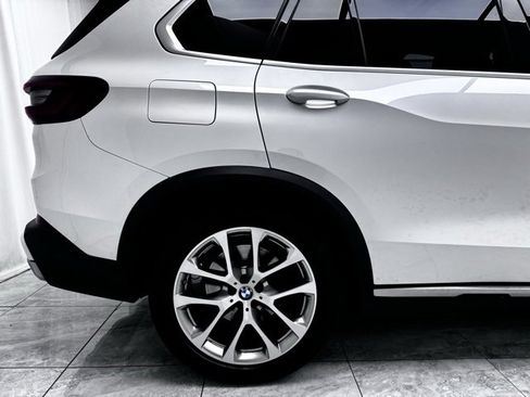 Used 2023 BMW X5 xDrive40i w/ Premium Package image 10