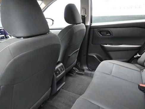 Used 2024 Nissan Rogue S AWD/4WD image 18