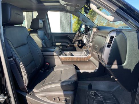 Used 2016 GMC Sierra 2500 Denali w/ Duramax Plus Package AWD/4WD image 35