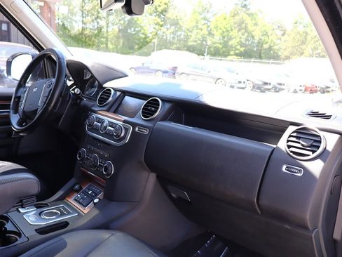 Used 2016 Land Rover LR4 HSE LUX image 19