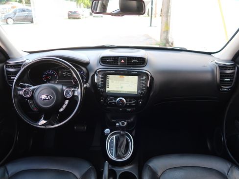 Used 2016 Kia Soul ! w/ Premium Package FWD image 11