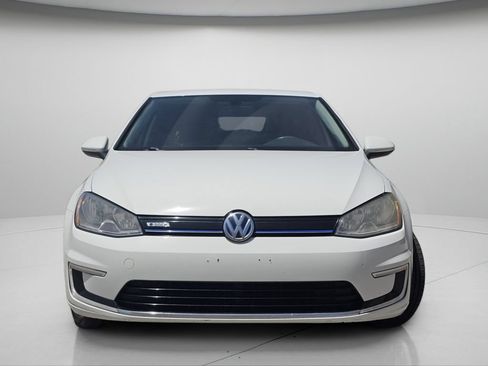 Used 2016 Volkswagen e-Golf SE w/ DC Fast Charging Package FWD image 3