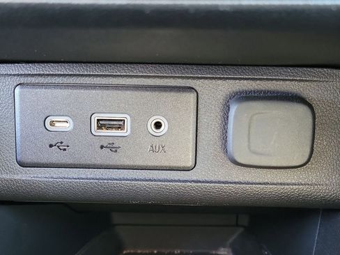 Used 2021 Buick Encore GX Select w/ Sport Touring Package image 28