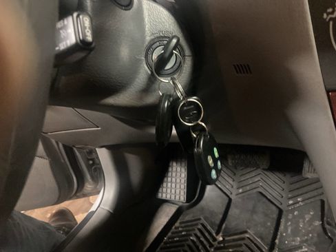 Used 2007 Toyota Corolla LE image 9