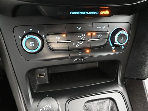 Used 2018 Ford Focus SE image 16