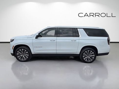 Used 2026 Chevrolet Suburban High Country AWD/4WD image 6