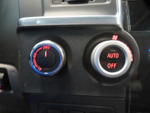 Used 2019 Toyota Sequoia SR5 AWD/4WD image 43