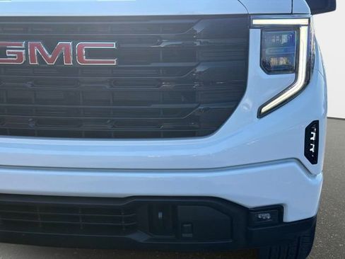 New 2026 GMC Sierra 1500 Elevation RWD image 9