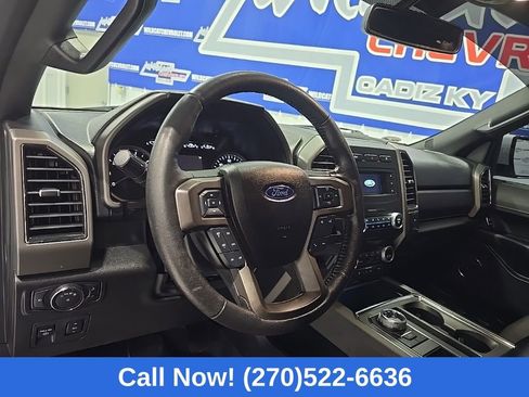 Used 2018 Ford Expedition XLT image 16