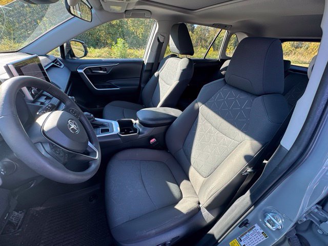 Used 2023 Toyota RAV4 XLE w/ Convenience Package AWD/4WD image 15