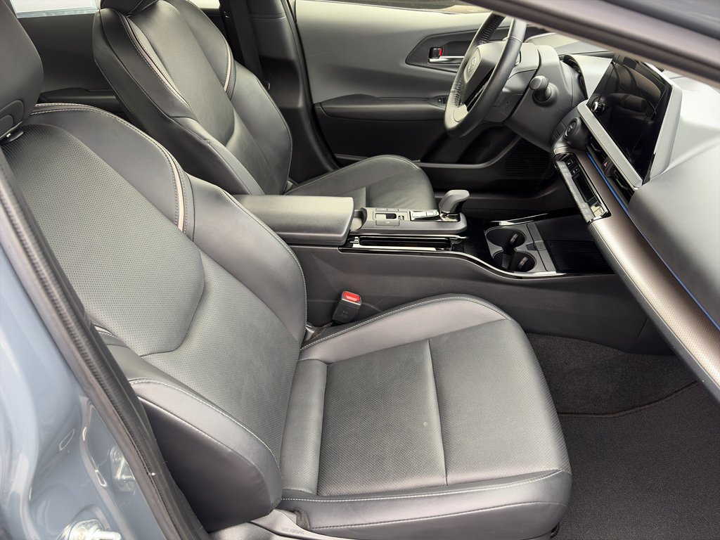 Used 2024 Toyota Prius XLE FWD image 19