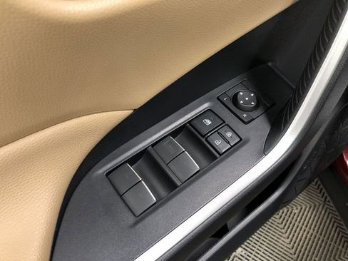 Used 2023 Toyota RAV4 XLE Premium image 13