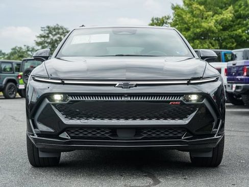 Used 2026 Chevrolet Equinox EV RS FWD image 3