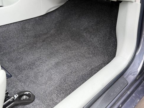 Used 2012 Toyota Prius Two image 61