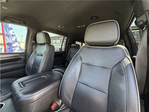 Used 2021 GMC Yukon XL SLT AWD/4WD image 19