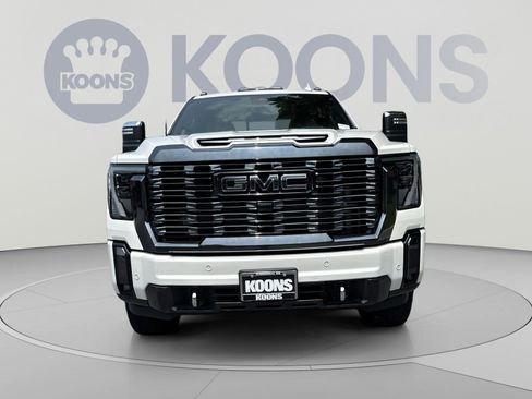 Used 2024 GMC Sierra 2500 Denali Ultimate AWD/4WD image 11