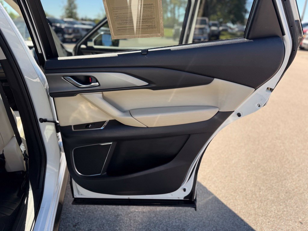 Used 2018 MAZDA CX-9 Touring w/ Touring Premium Package FWD image 21