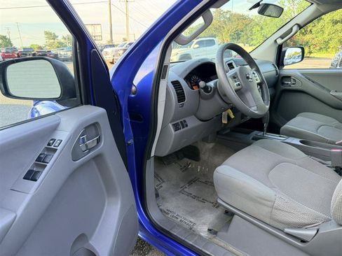 Used 2014 Nissan Frontier SV RWD image 23