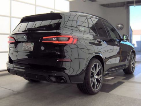 Used 2022 BMW X5 xDrive45e w/ M Sport Package AWD/4WD image 4