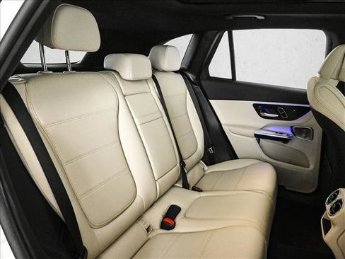 Certified 2025 Mercedes-Benz GLC 300 4MATIC image 22