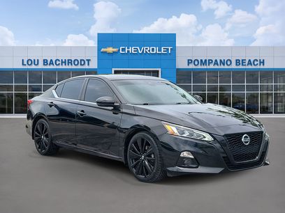 Used 2022 Nissan Altima 2.5 SR w/ Midnight Edition Package
