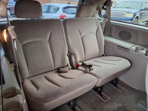 Used 2003 Dodge Grand Caravan Sport image 18