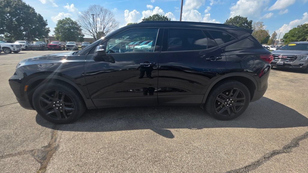 Used 2021 Chevrolet Blazer LT w/ LPO, Black Accent Package AWD/4WD image 2