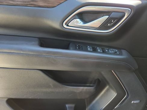 Used 2021 Chevrolet Suburban LT RWD image 26