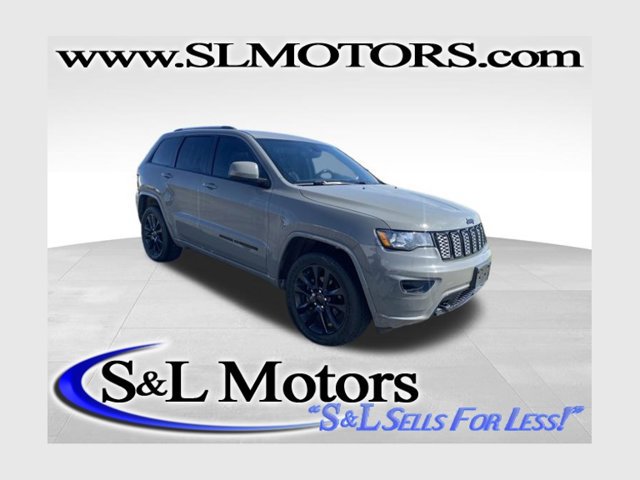 Used 2020 Jeep Grand Cherokee Altitude AWD/4WD image 1
