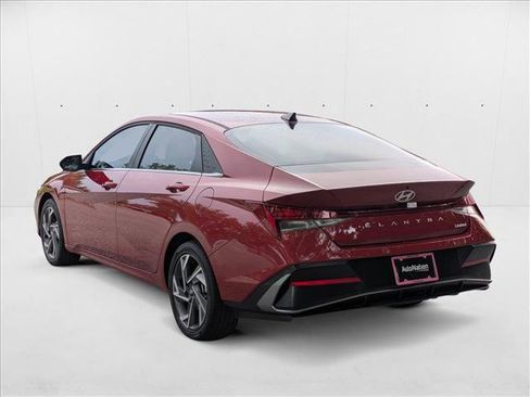 New 2025 Hyundai Elantra Limited image 7