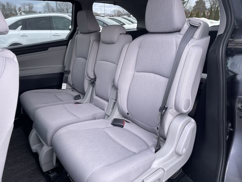 Used 2024 Honda Odyssey EX image 21