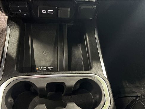 Used 2021 GMC Sierra 1500 SLT w/ SLT Premium Plus Package image 31