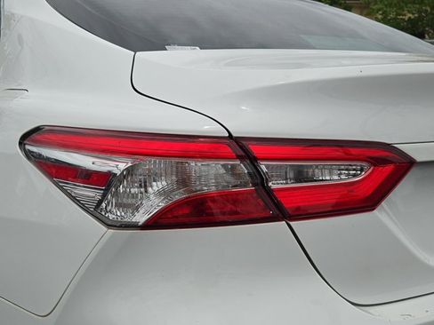 Used 2020 Toyota Camry LE w/ Sunroof Package FWD image 16