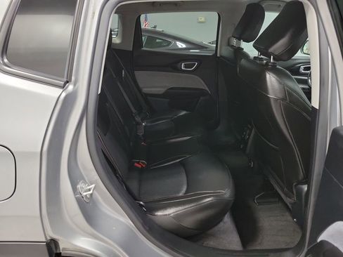 Used 2022 Jeep Compass Latitude image 17