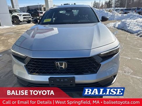 Used 2023 Honda Accord Sport image 2