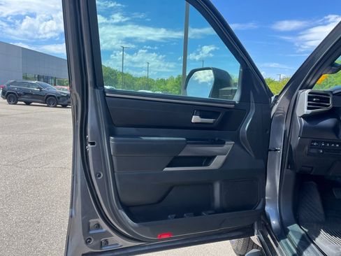 Used 2025 Toyota Tundra SR5 image 33
