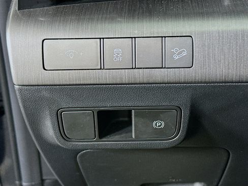 Used 2024 Hyundai Kona SEL image 17