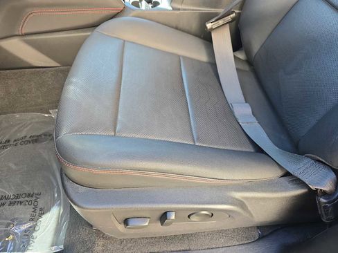 Used 2023 Chevrolet Colorado Z71 w/ Z71 Convenience Package 2 image 13