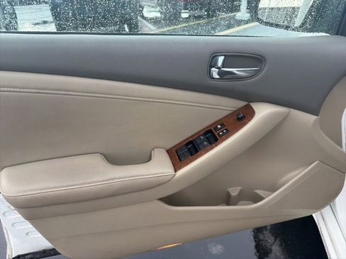 Used 2009 Nissan Altima 2.5 SL w/ SL Pkg FWD image 22